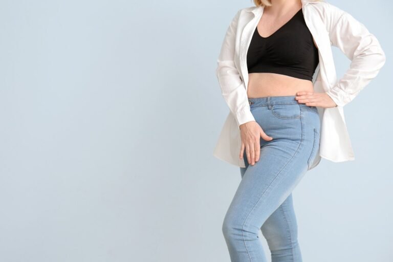 Women’s Relaxed Fit Jeans